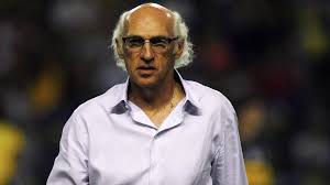 El 21 de octubre de 2001, carlos bianchi mandó a la cancha como titular a uno de los productos más destacados de la cantera xeneize. Boca Lose Patience With Decorated Coach Bianchi Eurosport