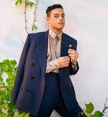 Photos, family details, video, latest news 2021. Rami Malek On Mr Robot His Freddie Mercury Accent And Sneaking Around Town Incognito Gq