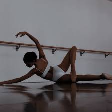 Pin By Izzy On Aesthetics Performance Art Aesthetic Pictures Dark Aesthetic