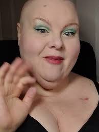 Today's makeup and if you haven't checked out this soundtrack from K P...