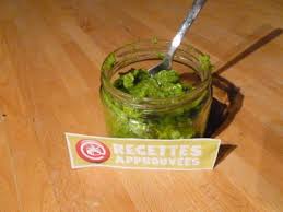 Pesto Aux Fanes De Radis Thermomix Perrine G Recette Radis Recette Pesto Pesto