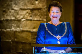 De volgende koningsdag valt op dinsdag 27 april 2021. Burgemeester Maastricht Hoopt Op Koningsdag 2021 Vorsten