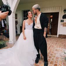 She has been married to camilo since february 8, 2020. A Menos De Un Ano De Separarse De Sofia Reyes Ricky Montaner Presume A Su Nuevo Amor Famosos Univision