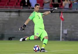 Eind augustus 2020 vertrok bravo op transfervrije basis voor een seizoen naar real betis, nadat zijn contract bij manchester city afliep. Claudio Bravo Perdio Demanda Ante Real Sociedad En Espana