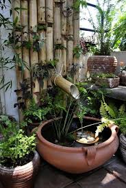 Ideas Creativas Para Decorar Con Bambu Fontaine Bambou Jardin D Eau Deco Jardin
