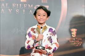 Strawberry karipap comeback ft rykarl. Biodata Rykarl Iskandar Pelakon Cilik Lelaki Popular Azhan Co