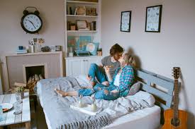 Discover bedroom ideas and design inspiration from a variety of bedrooms, including color, decor and theme options. 45 Couple Photo Ideas For Love Story Engagement Wedding Photoshoot