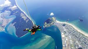 Skydive Tauranga 15 000 Ft Tandem Jump Epic Deals And Last Minute Discounts