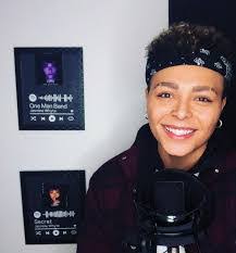 Jasmine Whyte's Instagram, Twitter & Facebook