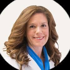 Kristen Ely's Instagram, Twitter & Facebook