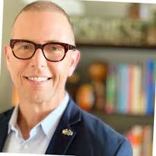 Martha Sager's Instagram, Twitter & Facebook