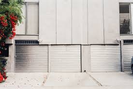 On résume ce qui vous attend vous projetez d'acheter un bien immobilier ? Garages Et Places De Parking Un Reel Investissement Profitable Welcome At Home Agence Immobiliere A Liege
