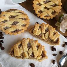 Si tratta di una ricetta facile e veloce, che può. Crostatine Della Nonna Al Caffe Dolce Ripieno Crema Pasticcera Cucinare E Come Amare