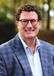 Dian Maxwell's Instagram, Twitter & Facebook