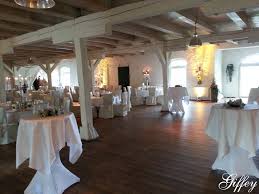 Hochzeit von christina & dennis die auf gut schönau in reinbek gefeiert haben. Feiern Auf Gut Schonau In Der Restaurierten Bismarckscheune