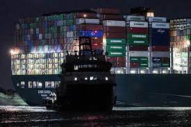 A giant container ship ran aground in the suez canal, blocking off traffic in both directions on one of the world's busiest maritime trade routes. Avtm94nekhq0jm