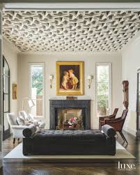Traditional Meets Modern In An Art Filled Dallas Home Ceiling Design European Home Decor Fireplace Design