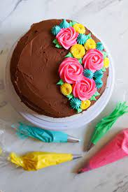 We've compiled a list of our top simple cake recipes that are easy to make, including our super easy chocolate cake. 25 Best Cake Decorating Ideas Easy And Simple Cake Decorations