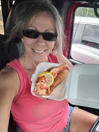 Dungeness crabmeat with mayonnaise and lemon