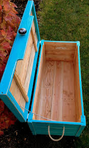 Reclaimed Wood Chest Easy To Build With Right Tools Sandik Ahsap Projeleri Ahsap Isleri