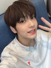 Pin By Pyeongie On Txt In 2020 Txt Boy Bands Boy Groups
