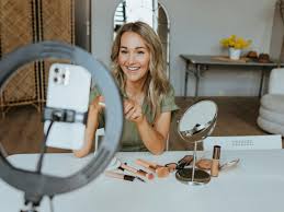 Top 10 Best TikTokers with OnlyFans | V For Vibes