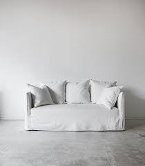 We specialize in classic white slipcover sofa fabric, but also offer other fabric colors in a variety of materials including linen, performance and blended textiles. Linen Slipcover Sofa White This Luxe Yet Slouchy Sofa Is Perfect For Your Lounge Or Bedroom With The White Slipcover Sofa Slipcovered Sofa White Slipcovers