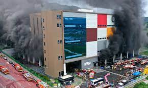 불은 물류센터 건물 지하 2층에서 시작된 것으로 파악됐다. Oubk5apk0navhm