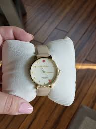 Katherine noel valentine brosnahan spade was an american fashion designer and entrepreneur. Tan Leather And Gold Watch Super Cute No Scratches Or Issues Does Need A New Battery Features A Martini Glass On The 5 Kate Spade Watch Spade Tan Leather