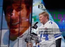 Ellery Williams's Instagram, Twitter & Facebook