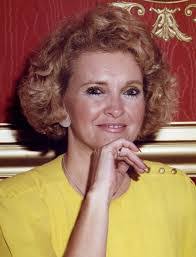 Robert Fluellen's Instagram, Twitter & Facebook