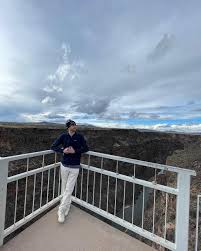 Just 2 snow bunnies in ufo land