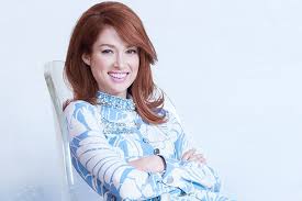 The actress was born on may 2, 1980, in kansas city, missouri, united states. Profile Ellie Kemper Star Of Unbreakable Kimmy Schmidt Vanity Fair