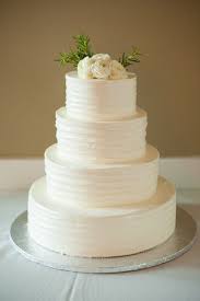 Kim And Edward S Wedding In Garrison New York Classic Wedding Cake Buttercream Wedding Cake Simple Wedding Cake