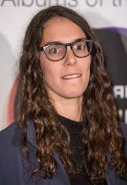 Fern Howell's Instagram, Twitter & Facebook