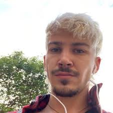 madison sellers (@madisonismyname)