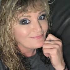 Patty Alvarado's Instagram, Twitter & Facebook