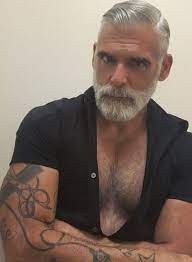 Schonste Mannerfrisuren Fur Herren Ab 40 Herren Frisuren Graue Haare Manner Frisuren Graue Haare Manner