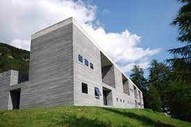 Vals im valsertal im süden von graubünden erwartet die schweiz urlauber die flächenmäßig größte gemeinde des kantons. Therme Vals Wikipedia