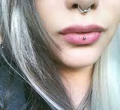 Ashley Piercing Google Search Ashley Piercing Vertical Labret Piercing Piercings
