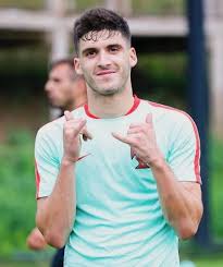 At the age of 16 the scouts of monaco knew enough and invited him to come over and play for as monaco. Ruben Vinagre Wiki 2021 Girlfriend Salary Tattoo Cars Houses And Net Worth
