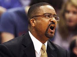 Bowers forced to watch as Missouri surges