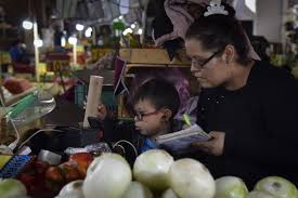 La universidad dijo que no se regresará a clases presenciales hasta que las autoridades señalen que ya es seguro, y advirtió que será gradual, con medidas sanitarias y protegiendo a los grupos más vulnerables. Mamas Trabajo Y Regreso A Clases En Plena Pandemia El Economista