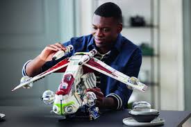 As you may already know, the lego star wars ucs republic gunship (75309) is the eventual winner of the poll that was done via the lego ideas platform last year. Lego Star Wars 75309 Ucs Republic Gunship Offiziell Vorgestellt