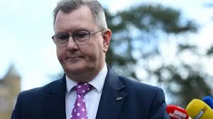 DUP leadership 'risks splitting party' over Windsor Framework