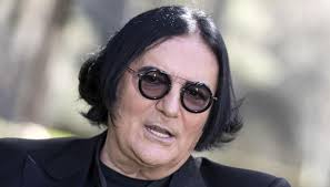 We did not find results for: Renato Zero E Il Legame Col Figlio Roberto Anselmi Dilei