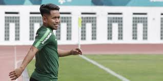 Evan dimas resmi menjadi pemain persija. Soal Andik Dan Evan Dimas Persebaya Pasrah Kepada Pelatih Bola Net