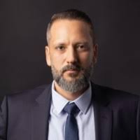 900+ perfis com “Vigario”