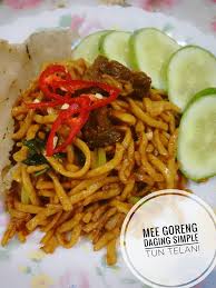 Resepi biasa sahaja tapi teknik penyediaannya yang memberikan hasil masakan yang berbeza. Life Is A Constant Battle Mee Goreng Daging Simple Sepantas Kilat