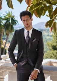 C'est un ajout parfait aux costumes ou pour être utilisé dans un photoshoot, mariages et cosplayers pour n'importe quel âge, pour vos vacances, carnaval. Costume Mariage Pour Homme Costume Pour Le Marie Vetement De Ceremonie Pour Homme